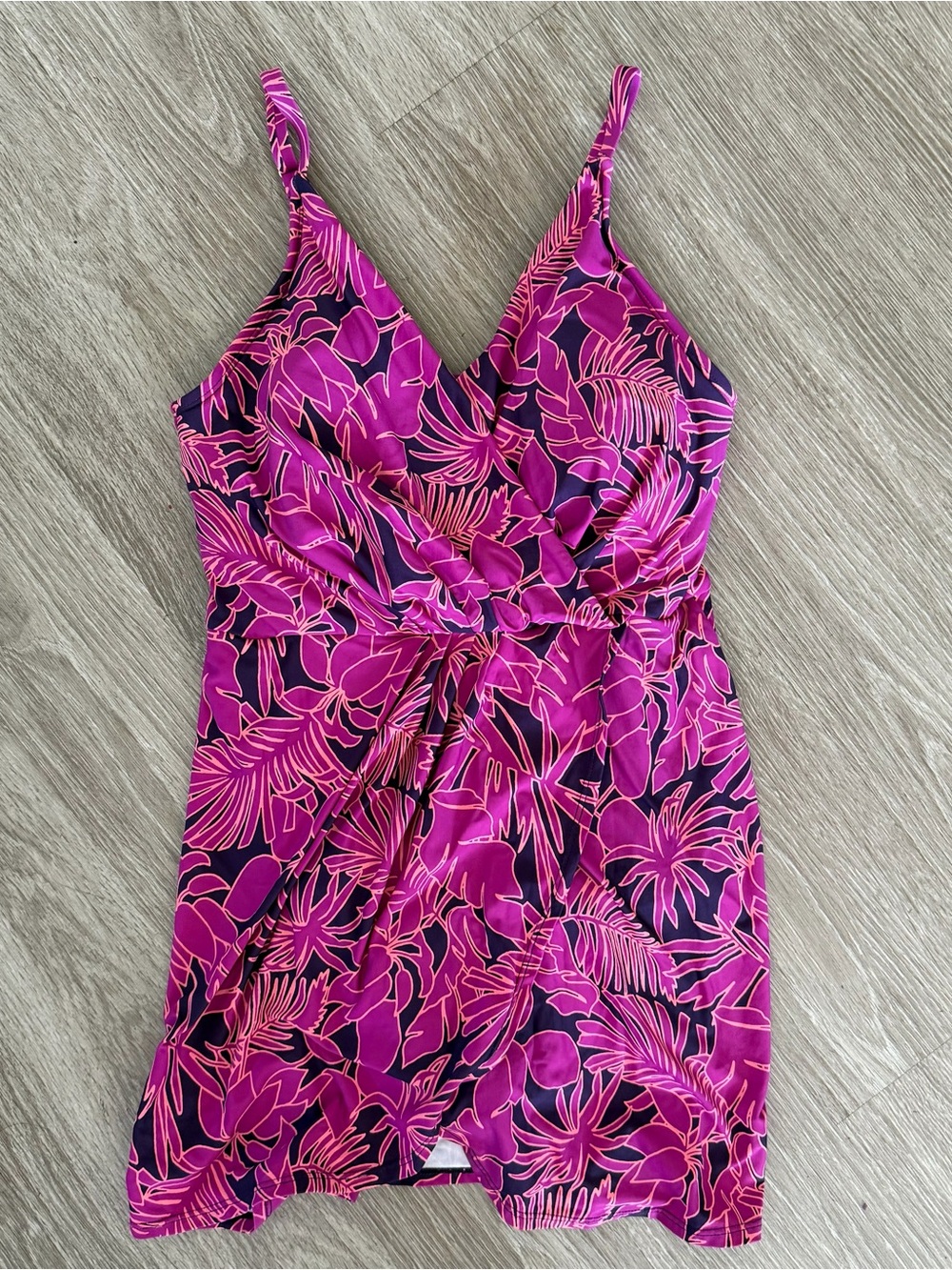 Lands End slendersuit wrap swim dress sz L